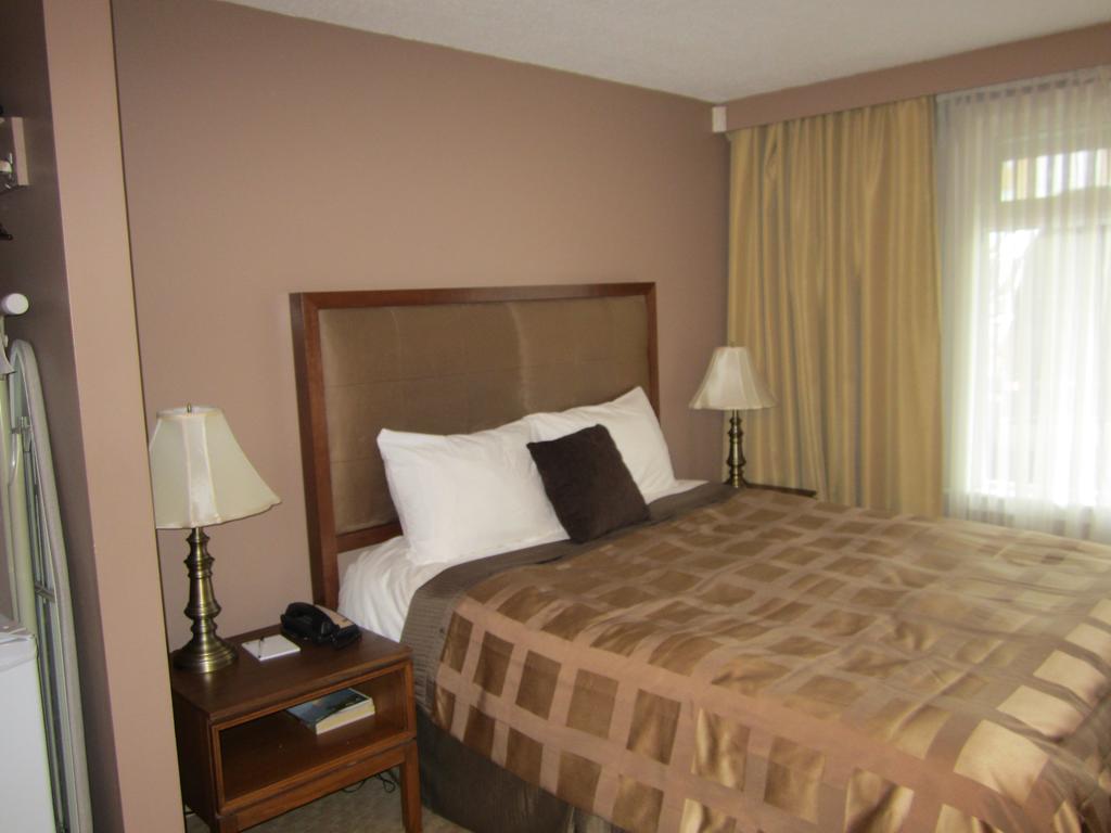 Inn On The Harbour Prince Rupert Ruang foto