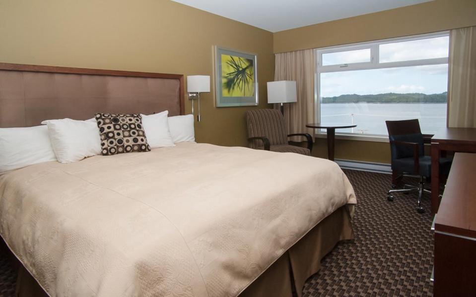 Inn On The Harbour Prince Rupert Bagian luar foto